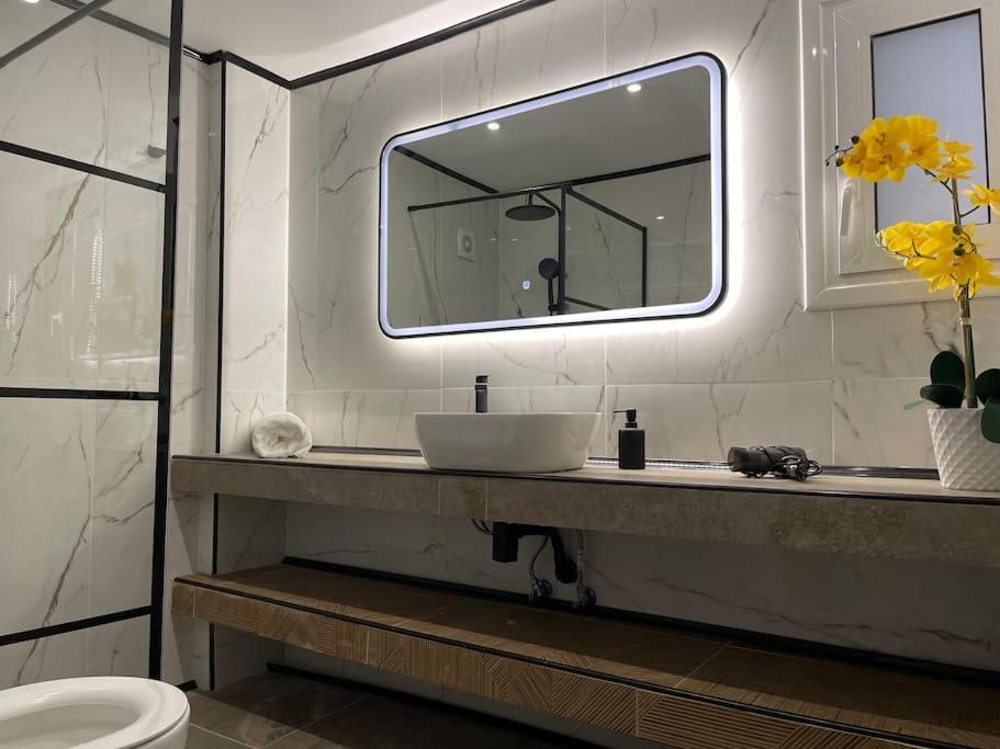 Appartamento Hideaway Boutique Atene Esterno foto