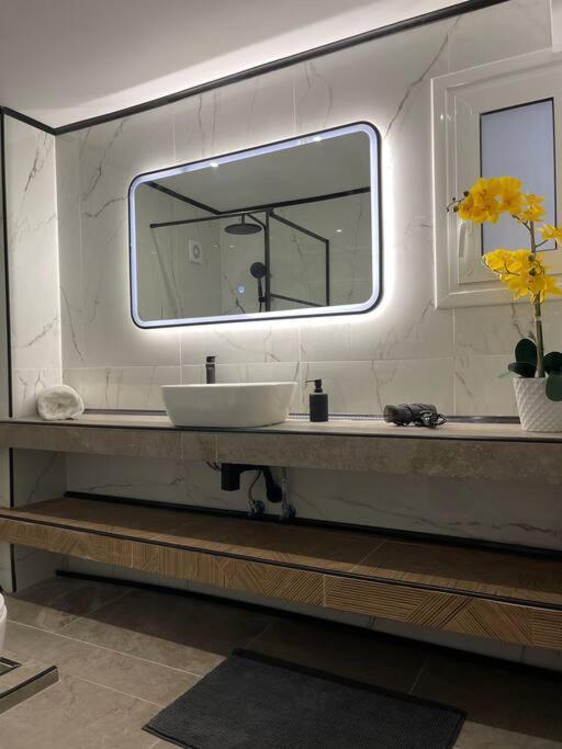Appartamento Hideaway Boutique Atene Esterno foto